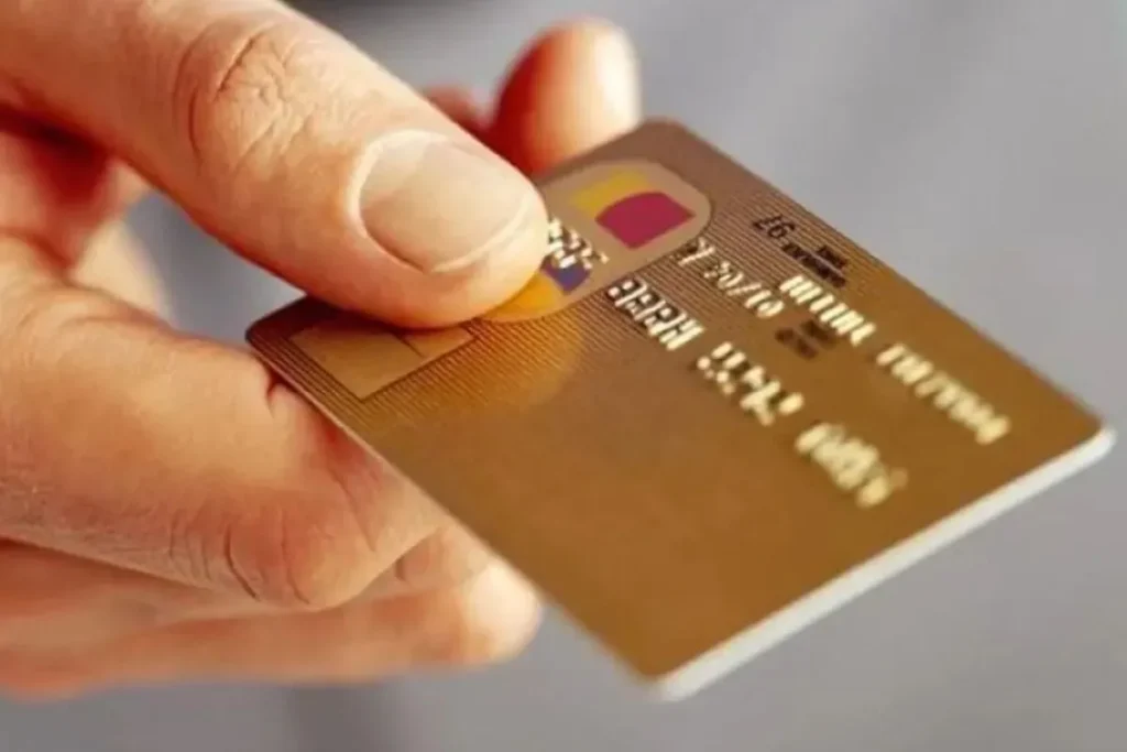 Merkez Bankası Kredi Kartı Faiz Oranlarını Açıkladı! Faiz Artışı Cebinizi Nasıl Etkileyecek?