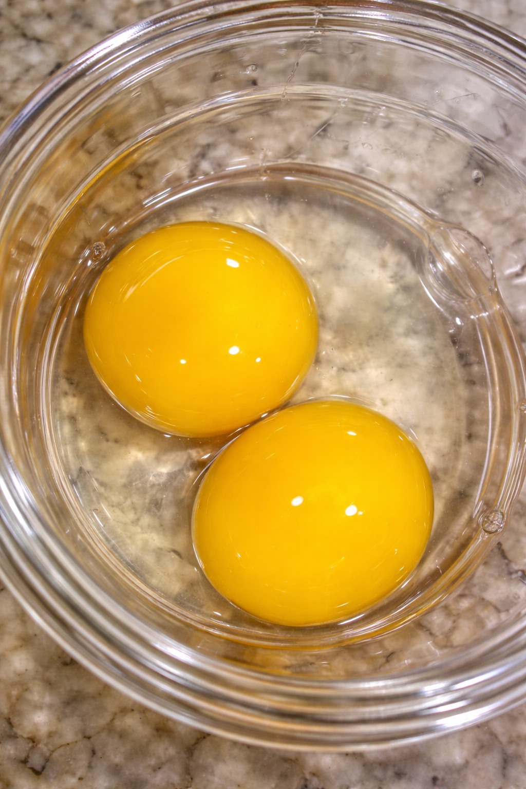 Doctors Explain the Benefits of Eating Egg Yolks and How to Include Them in a Balanced Diet