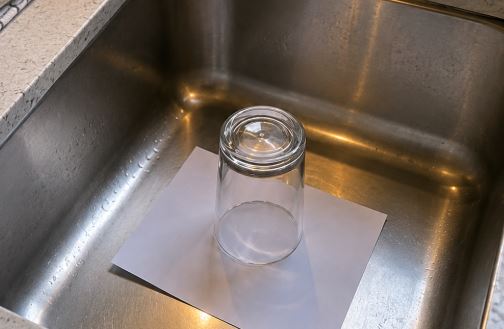 The Simple Sink Tip Many Travelers Use Before Leaving Home—And Why It Can Help Keep Things Fresh